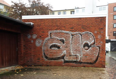 Graffiti Bombing - Photo by ZUGZWANG