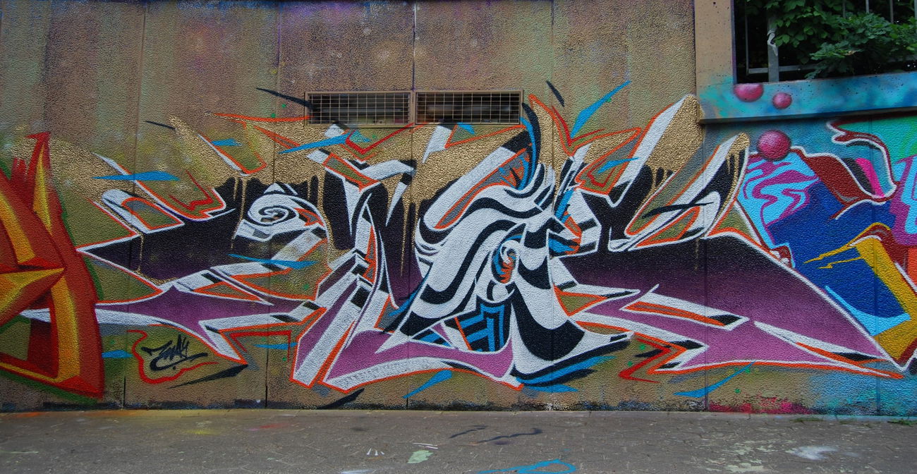 Graffiti Wall - Photo by ZWACE - HUS (2021)