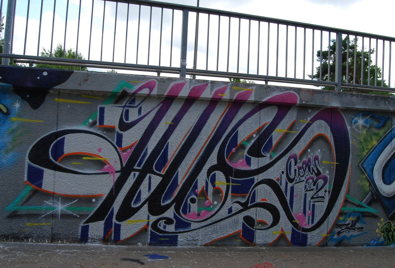 Graffiti Wall - Photo by ZWACE - HUS (2022)