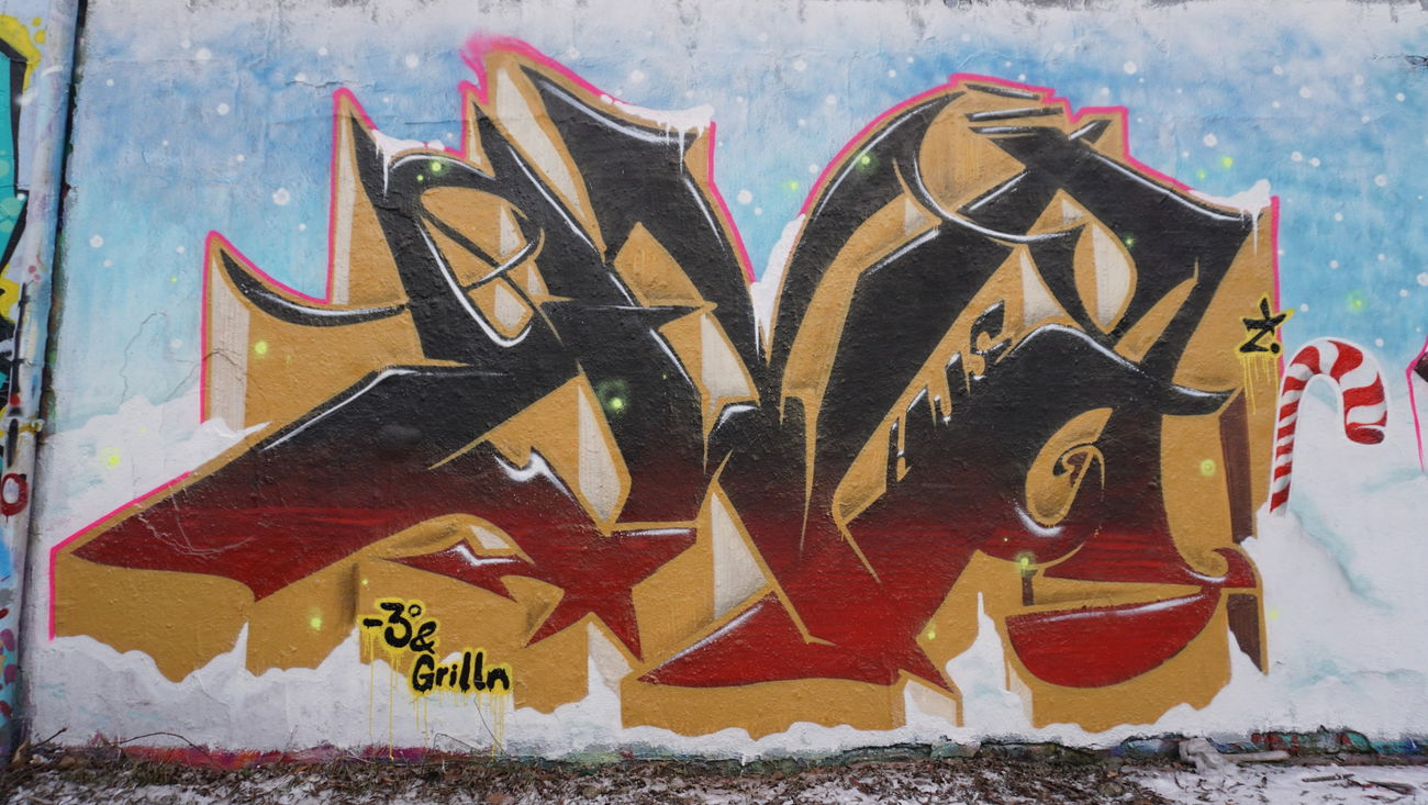 Graffiti Wall - Photo by ZWACE - HUS (2022)
