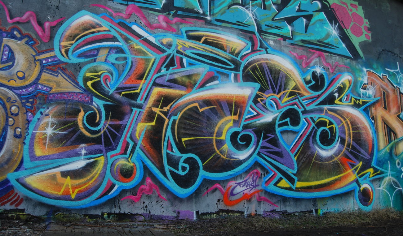 Graffiti Wall - Photo by ZWACE - HUS (2022)