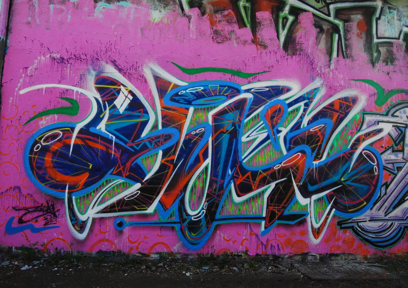 Graffiti Wall - Photo by ZWACE - HUS (2022)