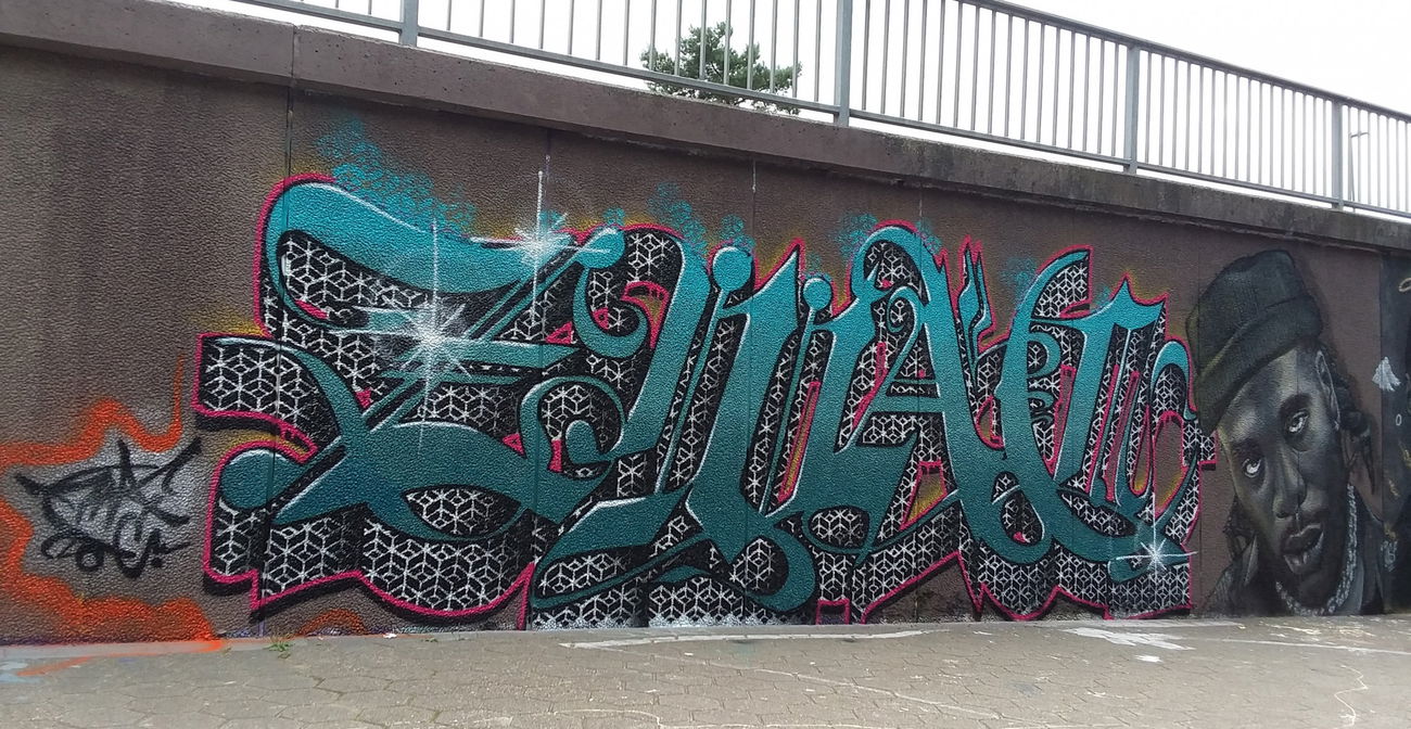 Graffiti Wall - Photo by ZWACE - HUS