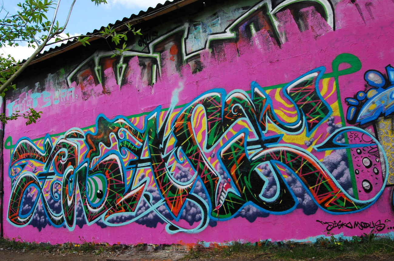 Graffiti Wall - Photo by ZWACE - HUS