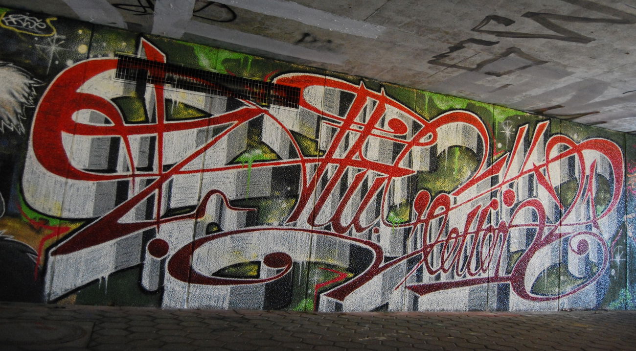 Graffiti Wall - Photo by ZWACE - HUS (2021)