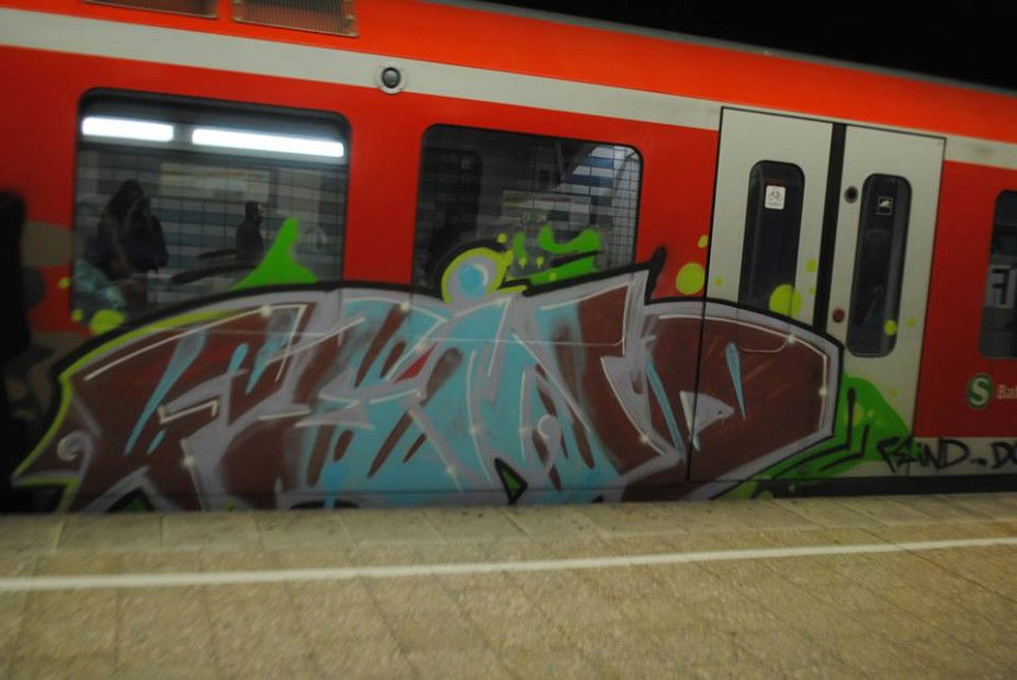 Graffiti Train in Hamburg - Photo by Zane_one - Feind, Aula, Snak (2013)