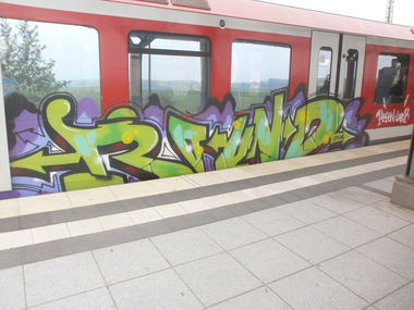 Graffiti Train in Hamburg - Photo by Zane_one - Round, Aera, Lons (2013)