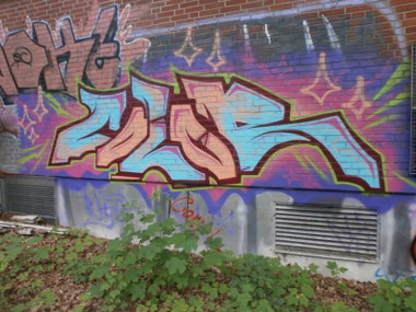Graffiti Wall in Hamburg - Photo by Zane_one - color, trainline, hamburg