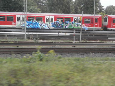 Graffiti Train in Hamburg - Photo by Zane_one