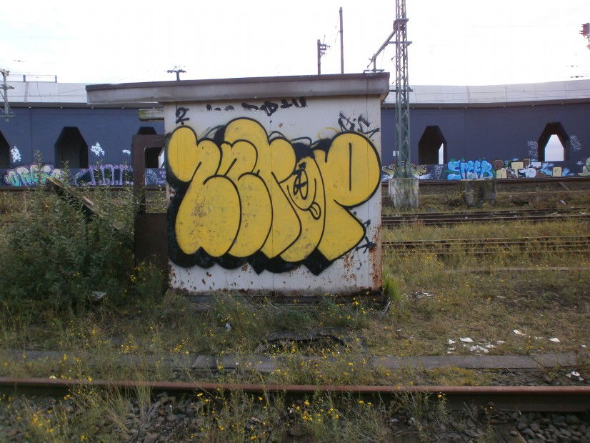 Graffiti Bombing in Hamburg - Photo by Zane_one - zztop, cos