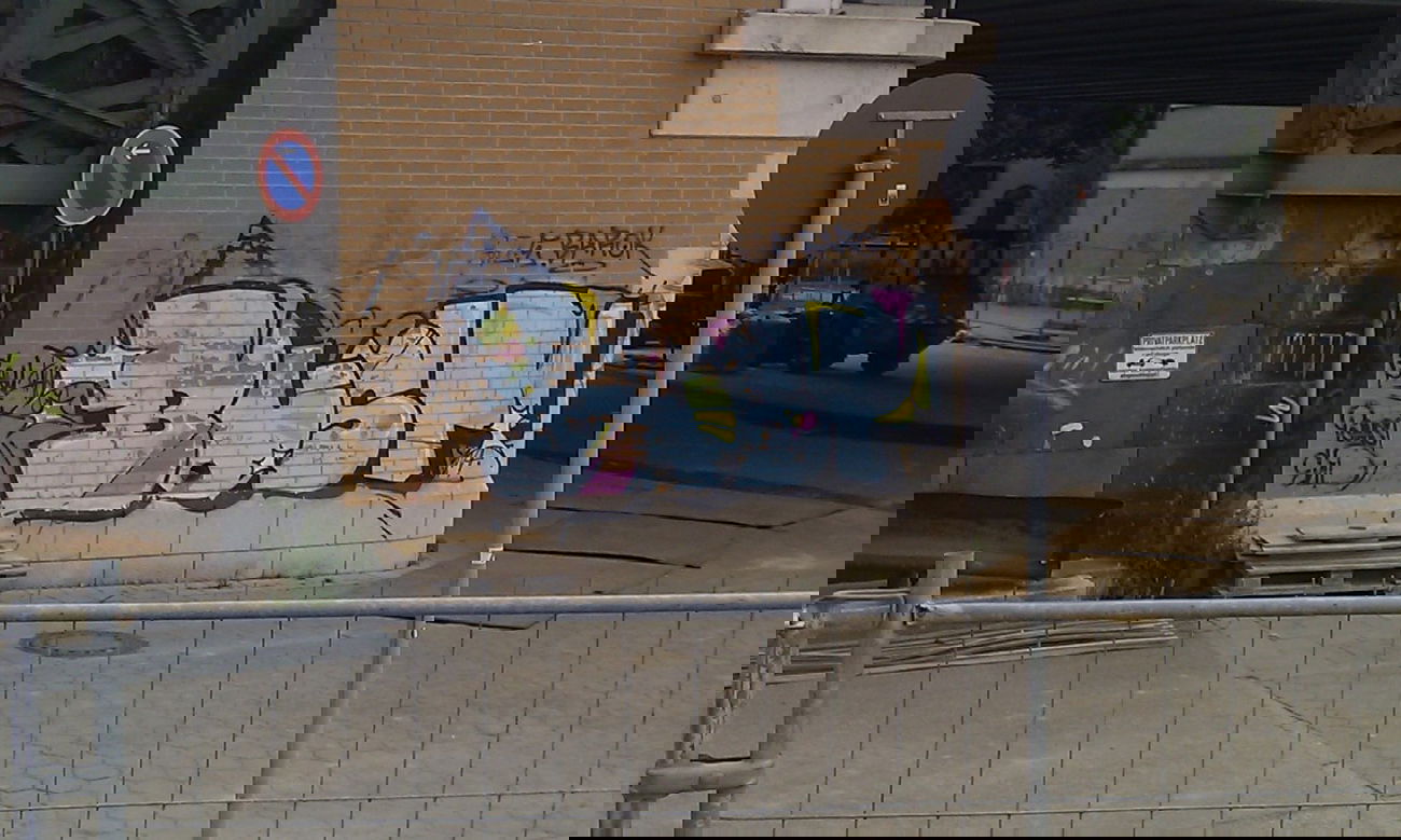 Graffiti Bombing in Hamburg - Photo by Zane_one - bust, end, hamburg