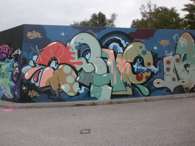 Graffiti Wall in Hamburg - Photo by Zane_one - crap