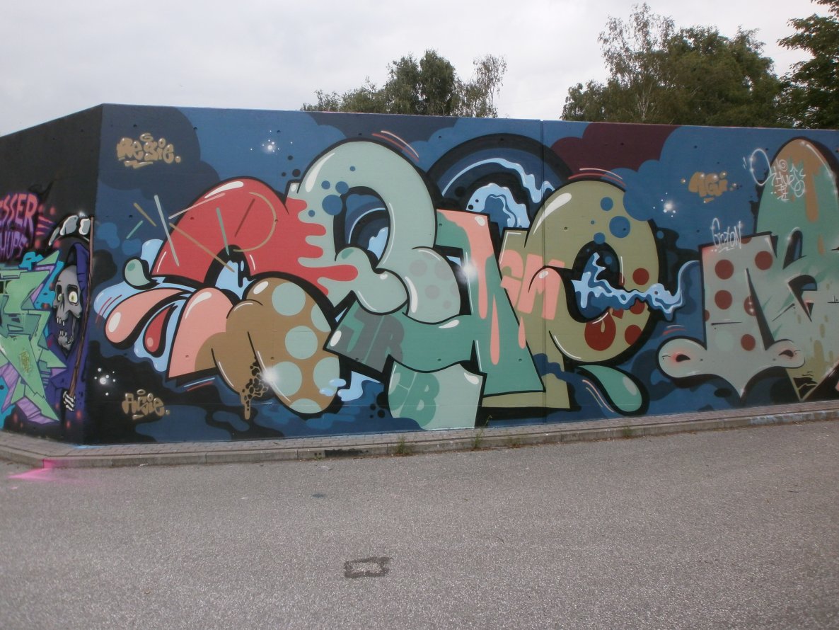Graffiti Wall in Hamburg - Photo by Zane_one - crap
