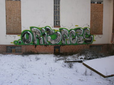 Graffiti Bombing in Hamburg - Photo by Zane_one - oris, brd, reze