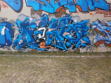 Graffiti Wall in Hamburg - Photo by Zane_one - Fino, berlin, legend (2013)
