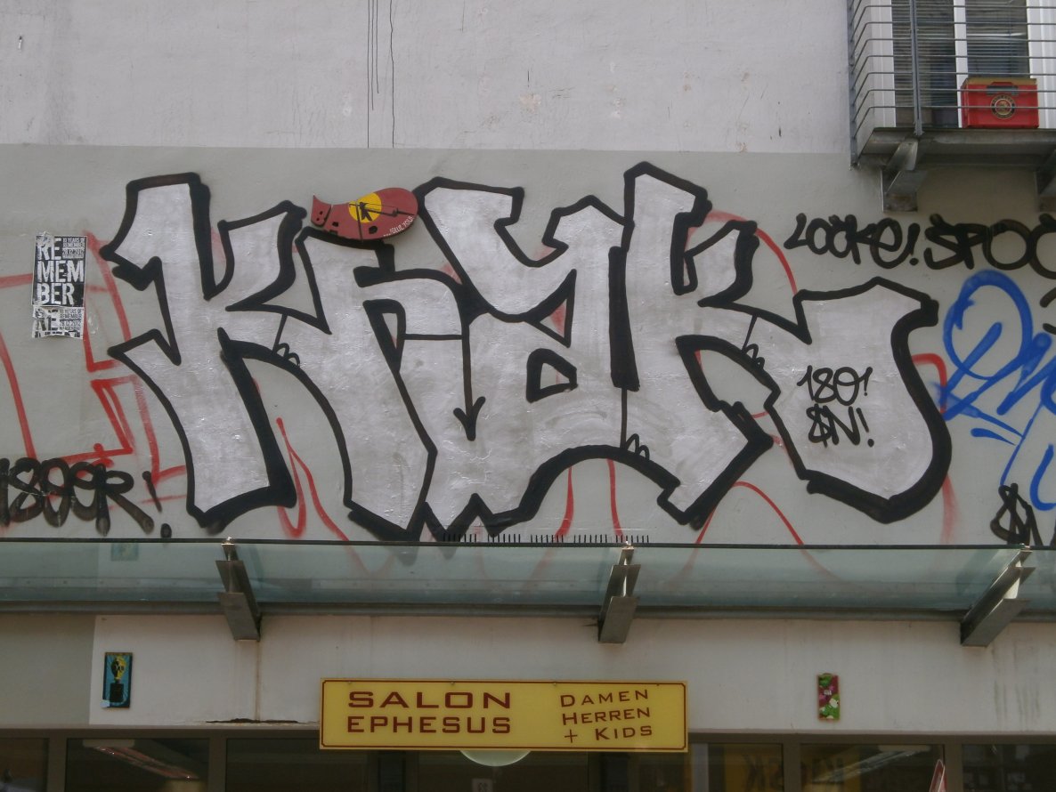 Graffiti Bombing in Hamburg - Photo by Zane_one - knak, 180, sn