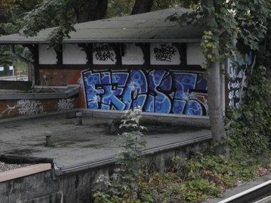 Graffiti Wall in Hamburg - Photo by Zane_one - frost, 187, bonez