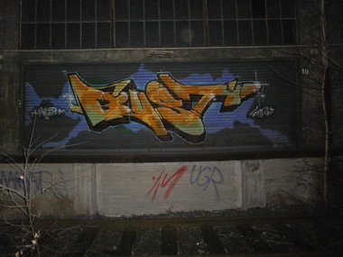 Graffiti Wall in Hamburg - Photo by Zane_one - bust, end, hamburg