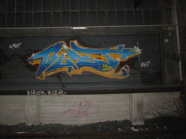 Graffiti Wall in Hamburg - Photo by Zane_one - bust, end, hamburg