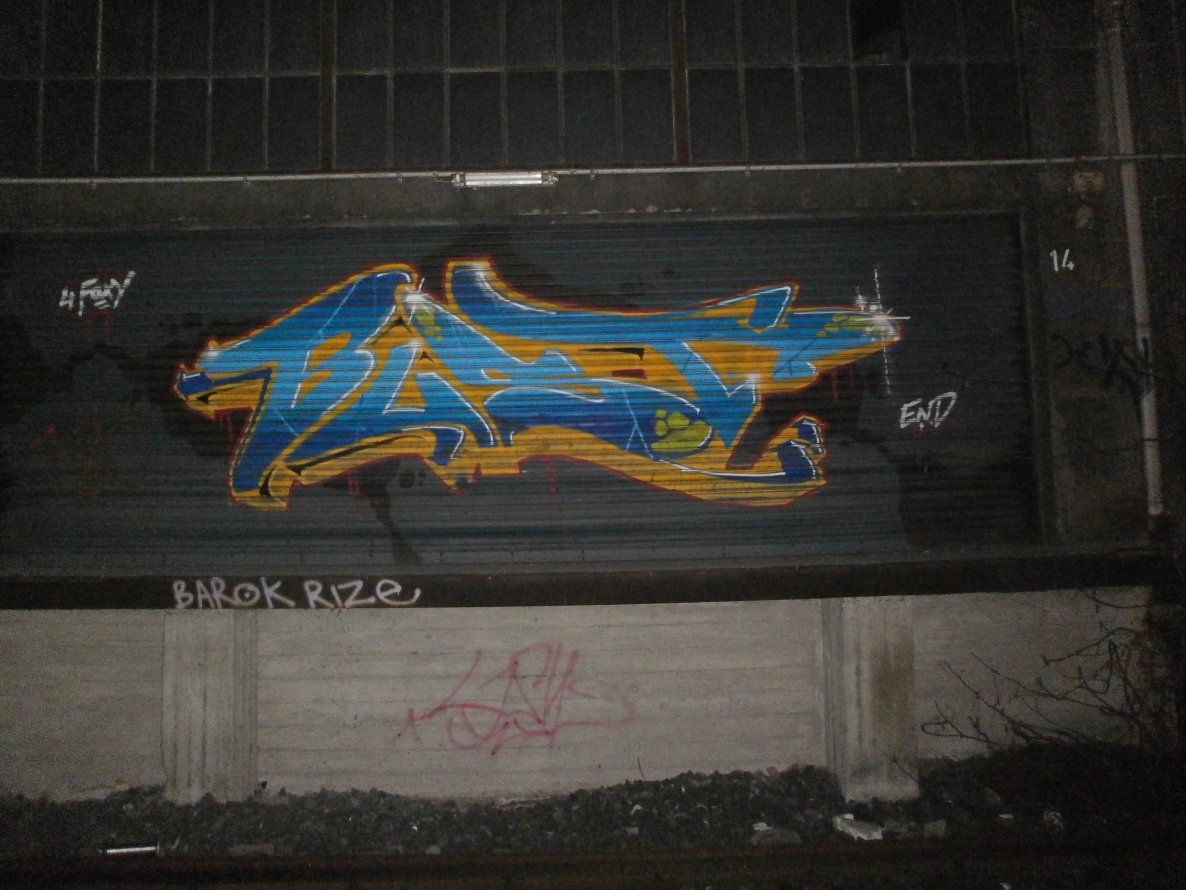 Graffiti Wall in Hamburg - Photo by Zane_one - bust, end, hamburg