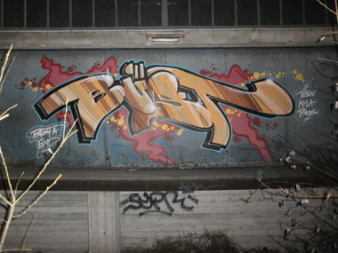 Graffiti Wall in Hamburg - Photo by Zane_one - bust, end, hamburg