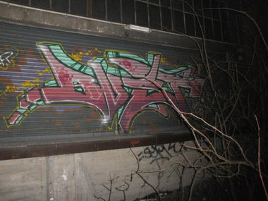 Graffiti Wall in Hamburg - Photo by Zane_one - bust, end, hamburg