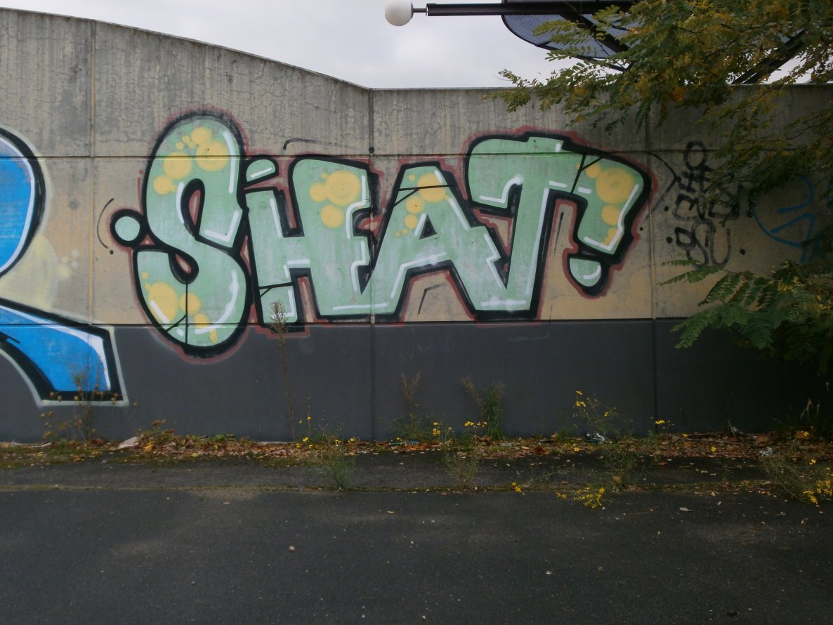 Graffiti Wall in Hamburg - Photo by Zane_one - shat, ifr, unze
