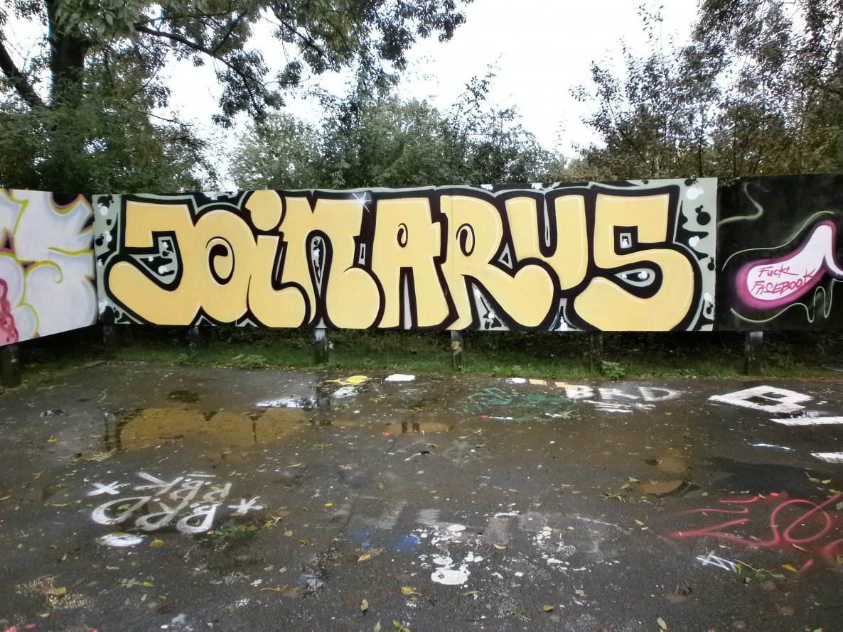 Graffiti Wall in Hamburg - Photo by Zane_one - join, arus, 31k (2012)
