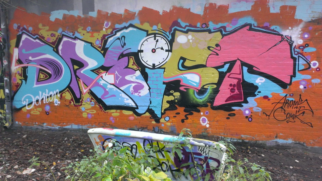Graffiti Wall - Photo by Zane_one - dreist, 3sd, 3st (2013)
