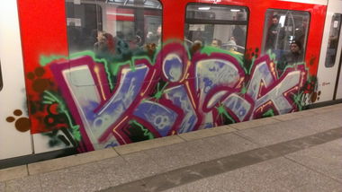 Graffiti Train in Hamburg - Photo by Zane_one - kira, 180 (2013)