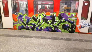 Graffiti Train in Hamburg - Photo by Zane_one - 180, sn (2013)