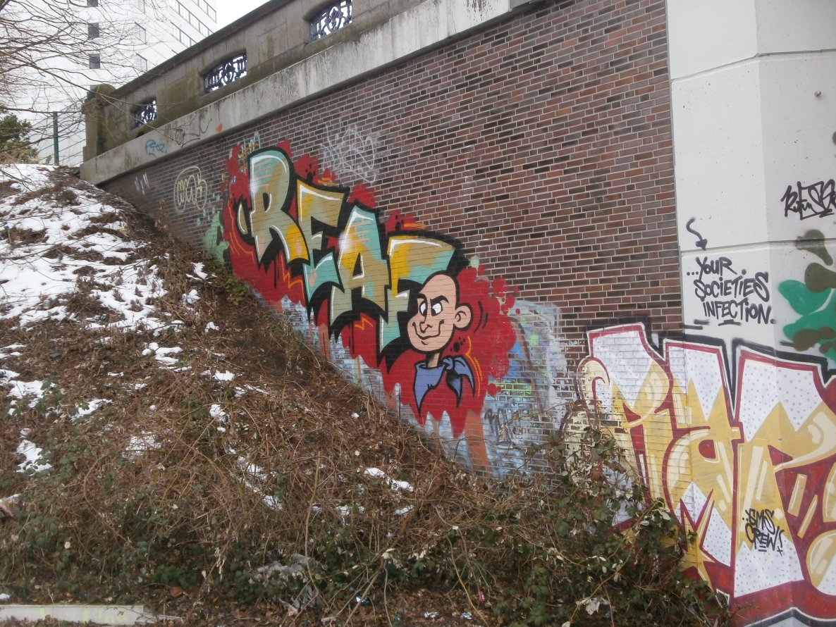 Graffiti Wall in Hamburg - Photo by Zane_one - reaf, rap, gms