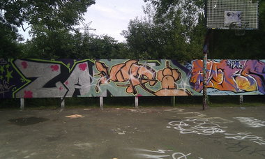 Graffiti Wall - Photo by Zane_one - nybe, brd, two (2013)