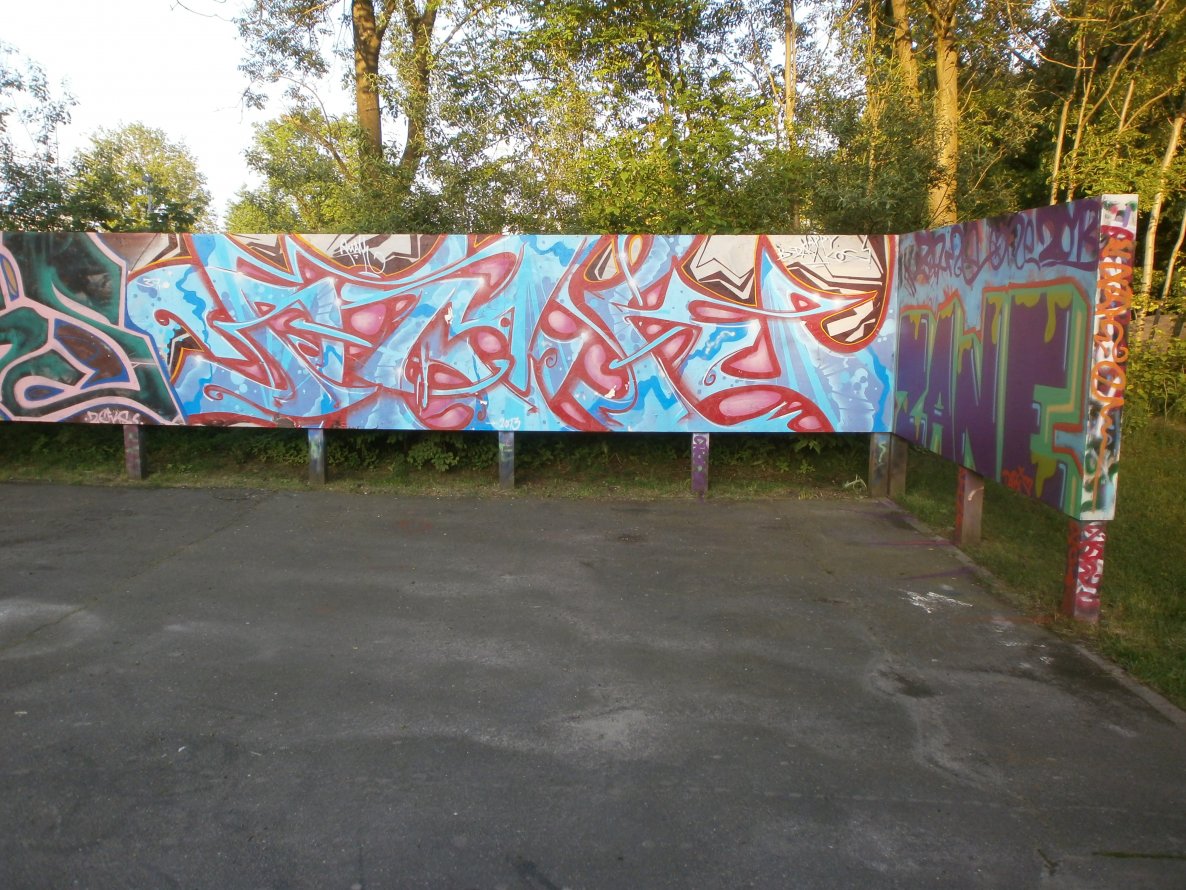 Graffiti Wall in Hamburg - Photo by Zane_one - riak, 37, zane (2013)