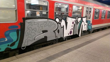 Graffiti Train - Photo by Zane_one - Rätsel (2014)
