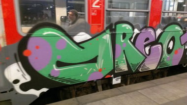 Graffiti Train - Photo by Zane_one - oreo (2014)