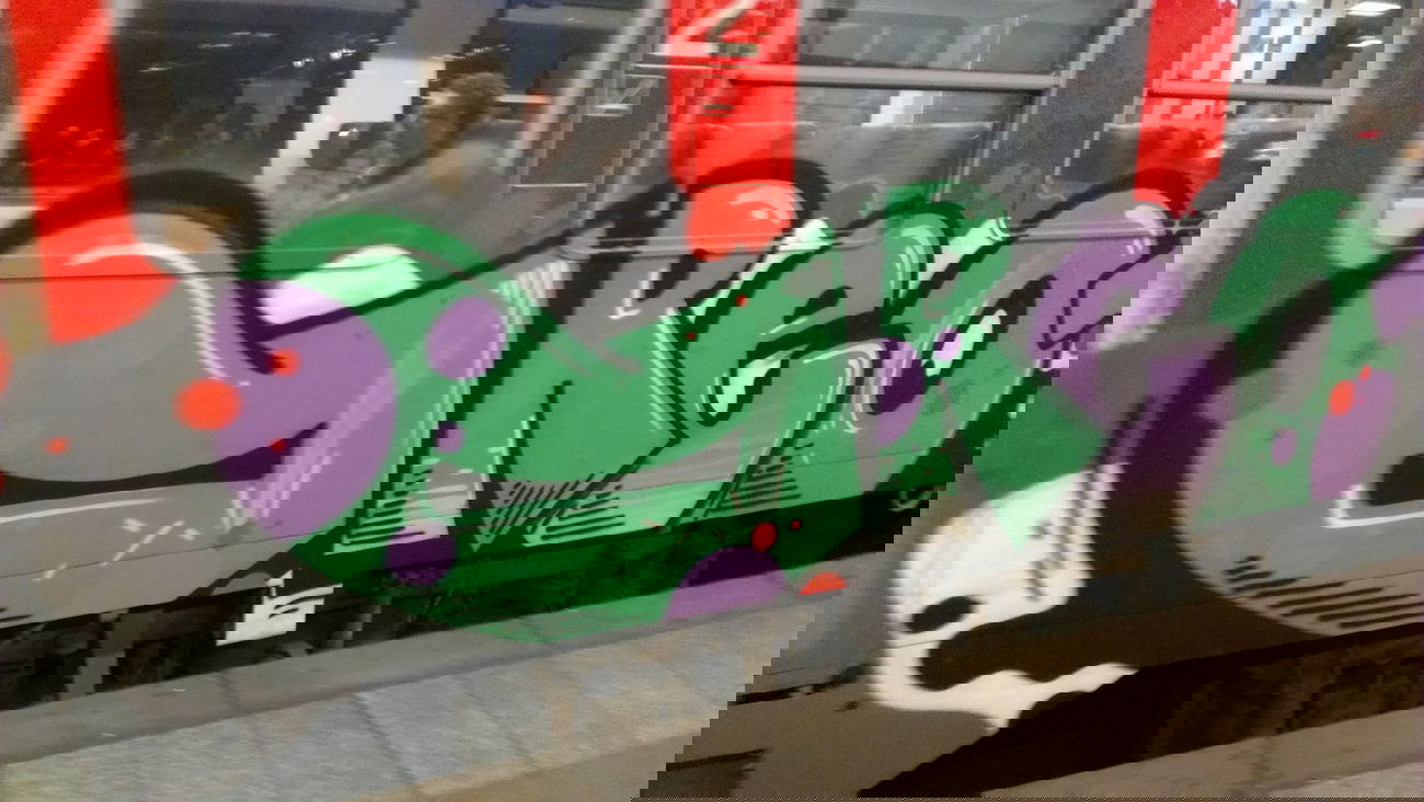 Graffiti Train - Photo by Zane_one - oreo (2014)