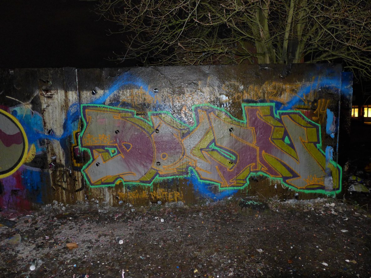 Graffiti Wall in Hamburg - Photo by Zane_one - down, ufs (2014)