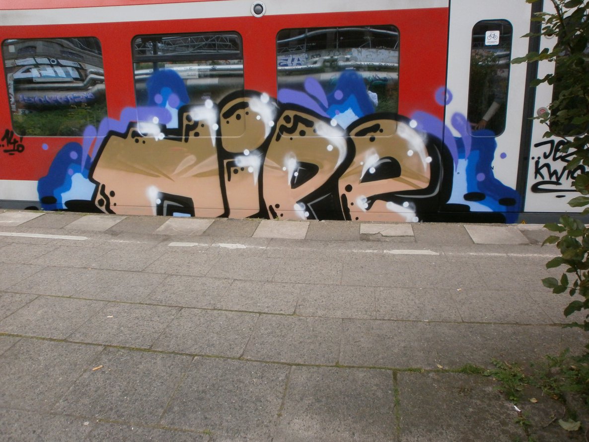 Graffiti Train - Photo by Zane_one - Hipe (2014)