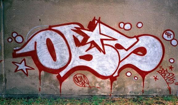 Graffiti Bombing - Photo by Zapy87