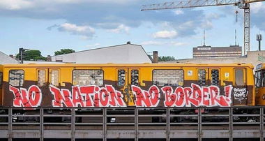 Graffiti Train - Photo by Zecke247 - Berlin