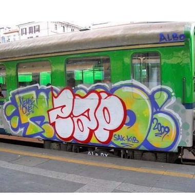 Graffiti Train - Photo by Zecke247 - Cap