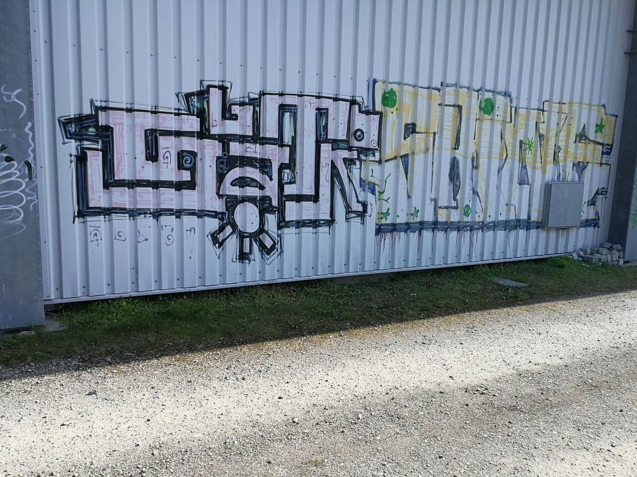 Graffiti Wall - Photo by Zecke247