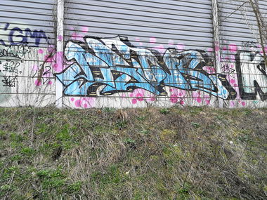 Graffiti Wall in BERLIN  - Photo by Zecke247 - prins, 137, Berlin