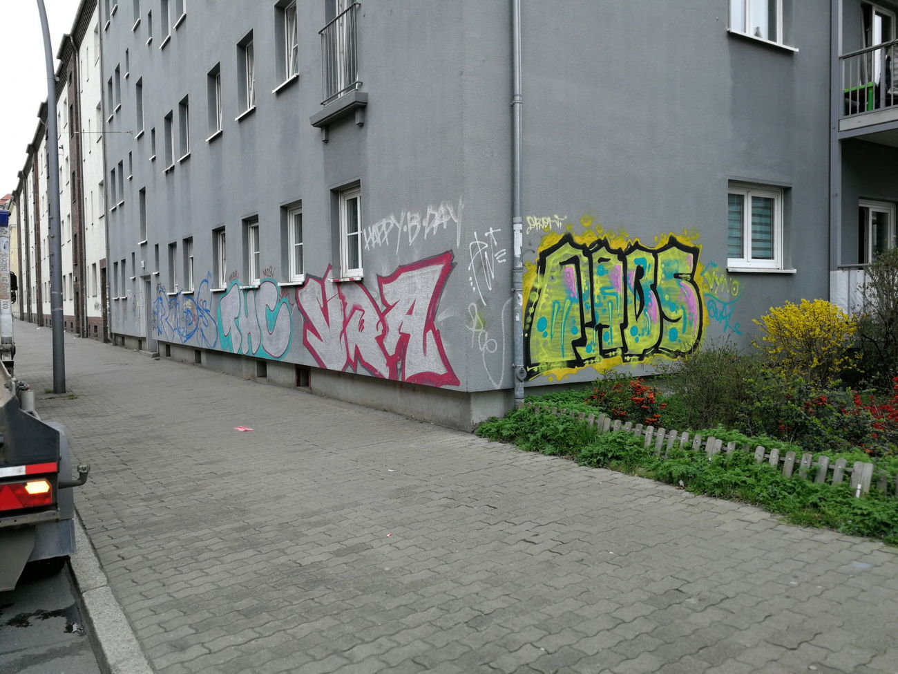 Graffiti Wall in BERLIN  - Photo by Zecke247 - Fabs, vra, Berlin