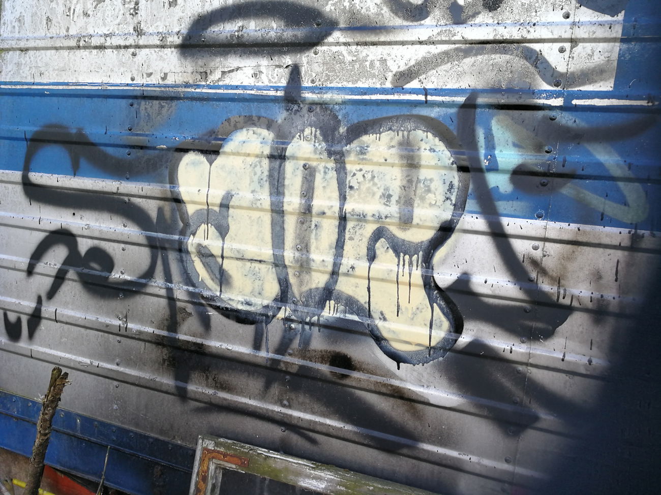 Graffiti Wall - Photo by Zecke247 (2001)