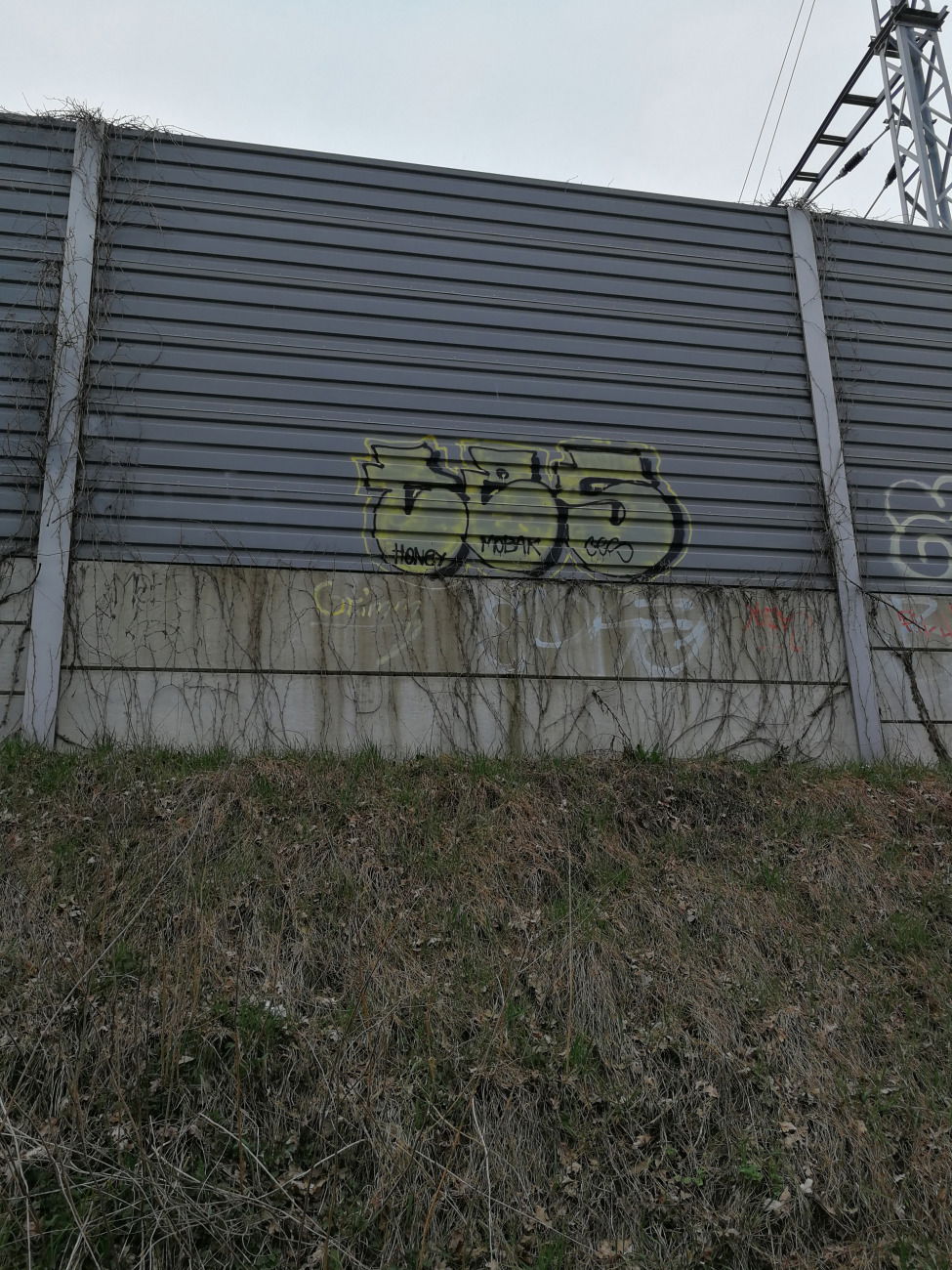 Graffiti Wall in BERLIN  - Photo by Zecke247 - ces, Berlin