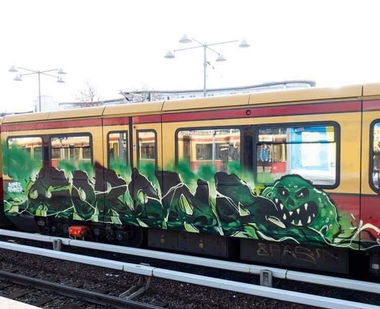 Graffiti Train - Photo by Zecke247 - Berlin (2020)