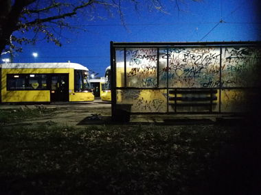Graffiti Train - Photo by Zecke247 - yard