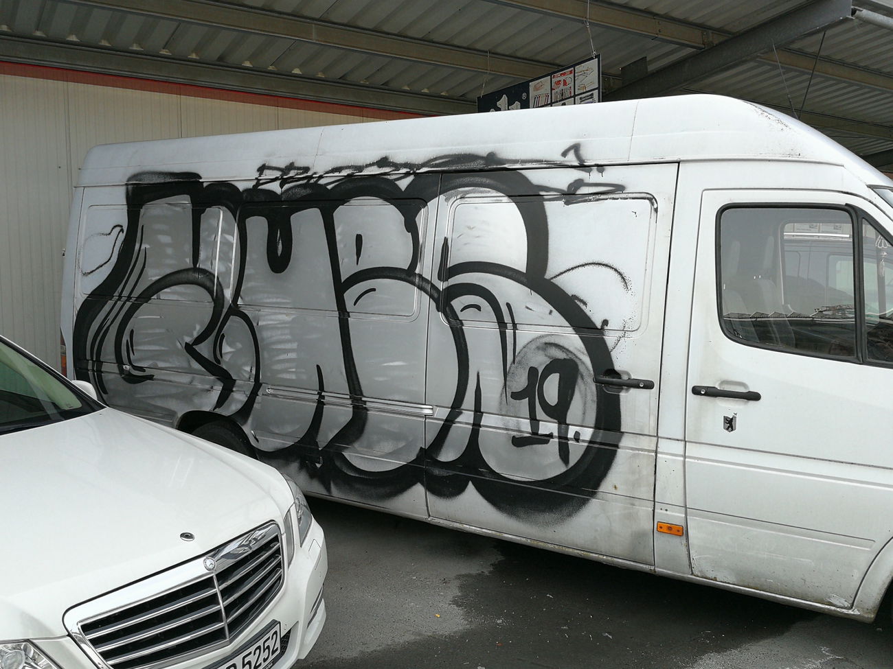 Graffiti Wall in BERLIN  - Photo by Zecke247